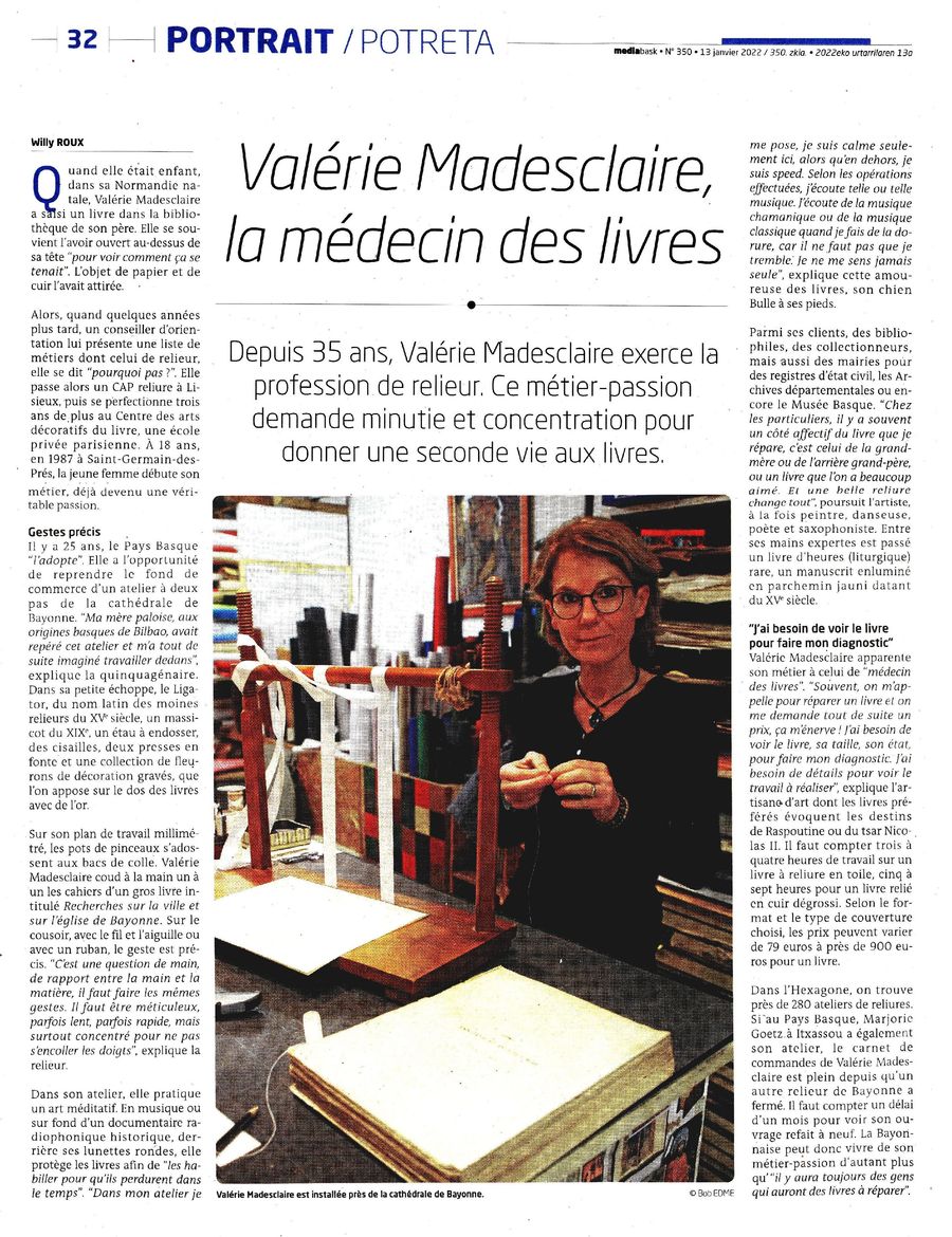 Portrait de Valérie Madesclaire relieuse dans l'hebdomadaire basque Mediabask